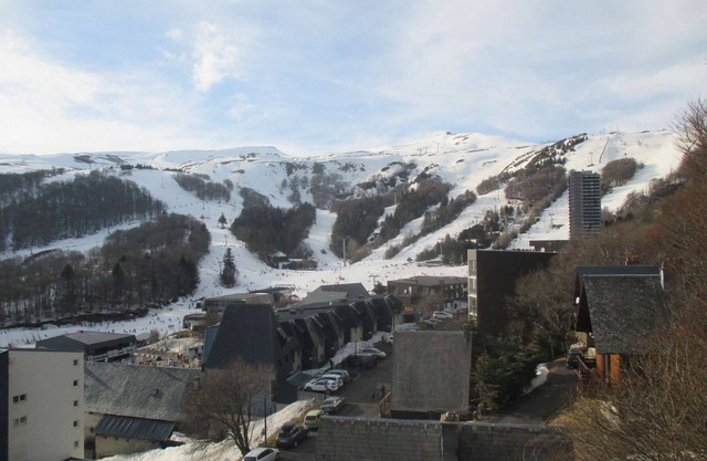 Central apartment in Super Besse, 2 bedrooms, near slopes