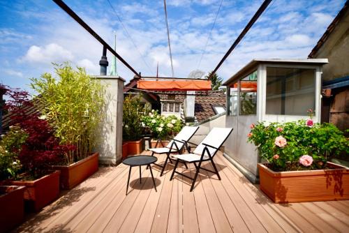 Central Chalet Rooftop Maisonette in Old Town
