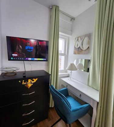 Central Chambers Suites Suite 3