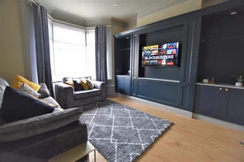 Central Cheerful Comfortable 3 Bedroom Home