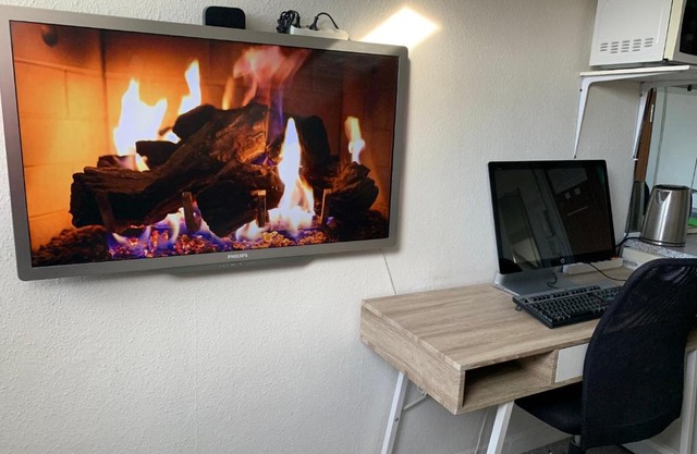 Central & Cosy Studio + Free Bikes & Netflix