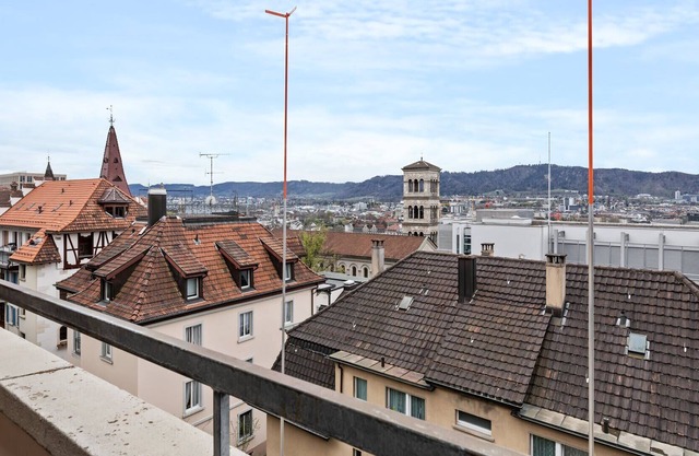 Central & cozy flat overlooking the city