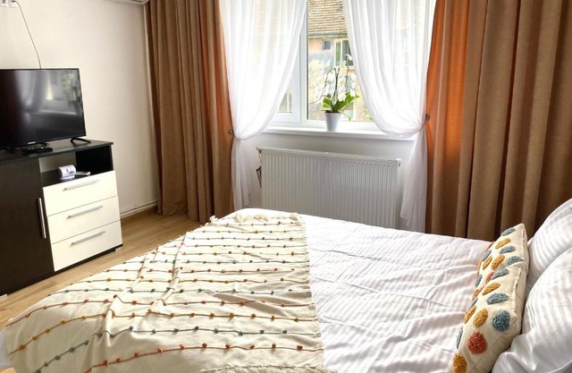 Central Crib