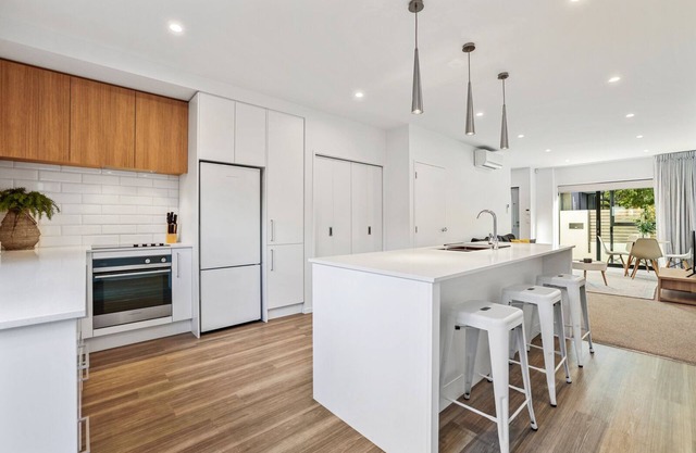 Central Cutie - Christchurch City Townhouse
