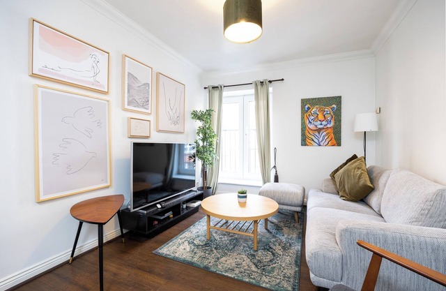 Central Dublin 2BR Apartment with Balcony