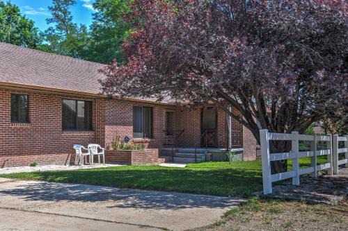 Central Escalante Home about 5 Mi to Grand Staircase!