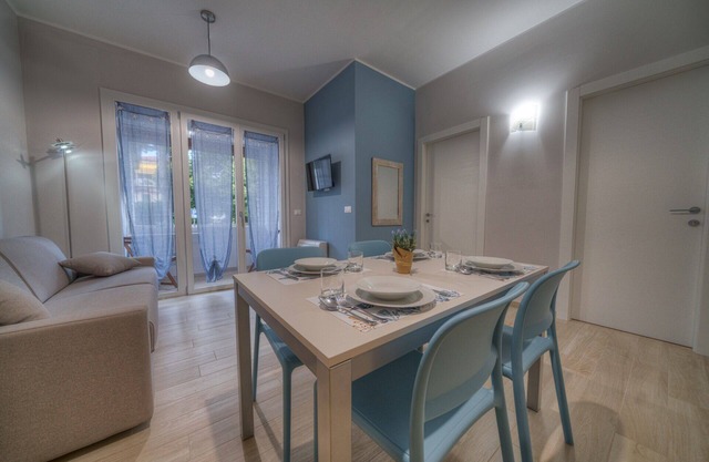 Central "Flora" apartment a few meters from the beaches