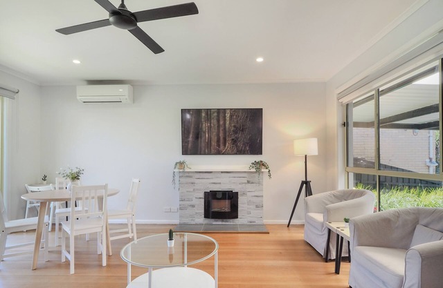 Central Forest Hill 3BR2BA House+Parking