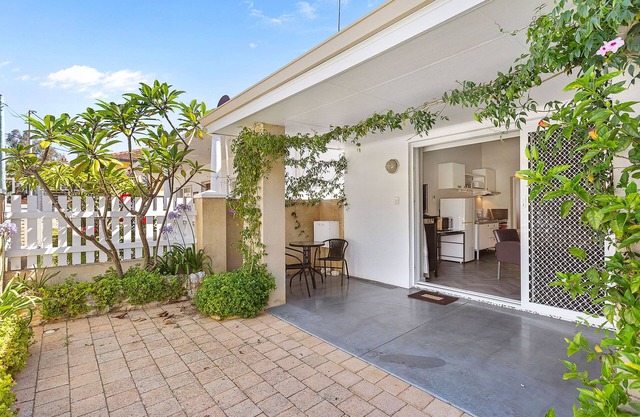 Central Fremantle Hideaway Studio
