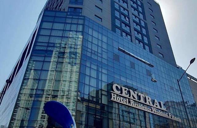 Central Hotel & Residence