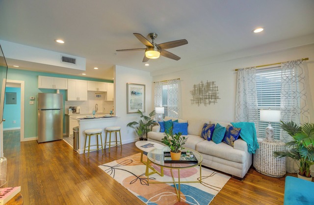 Central Houston Apartment w/Furnished Patio!