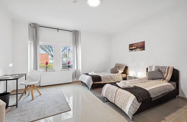 Central location. Ideal for business people, fitters.3 rooms, WiFi, SmartTVs