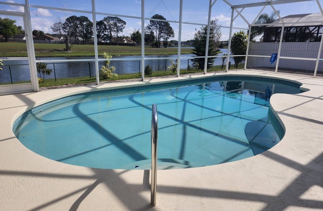 Central Location Lakeview Pool Villa near Disney