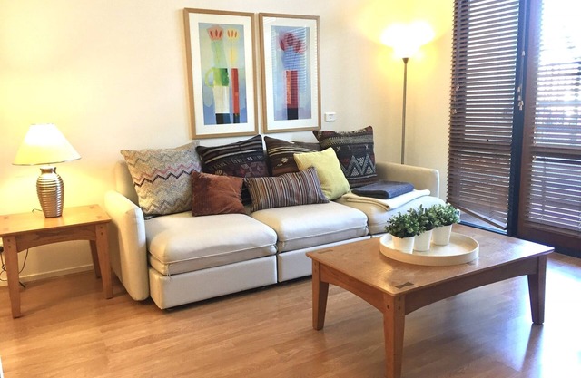 Central Loft Apartment Free Parking