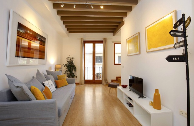 Central Loft in Palma with Wifi, AC, Bacony, Fully Equipped and Nice Decoration