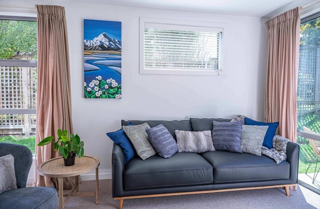 Central Luxury Apartment 114