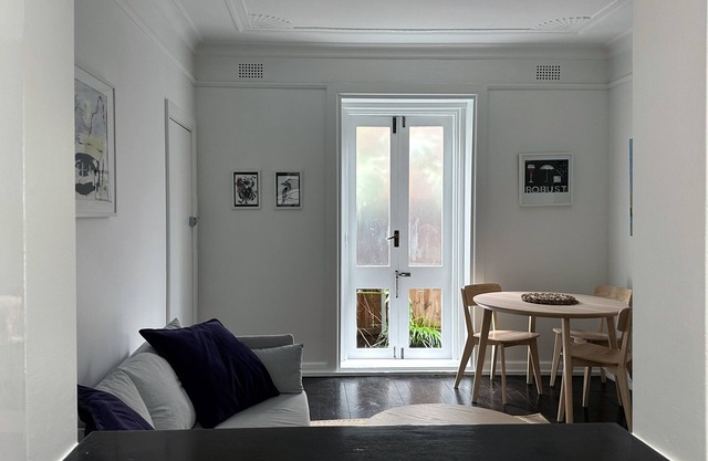 Central Manly apmt with level access - 2 mins walk to Wharf
