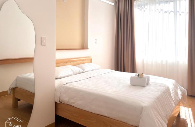 Central, Minimalist and Cozy - Gau's House