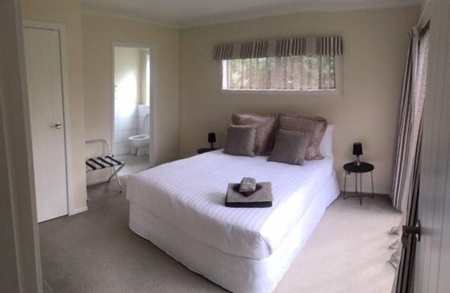 Central, Modern Apartment on Minogue Park