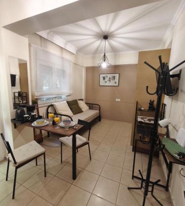 Central Petite Hideaway with Balcony- Near Station