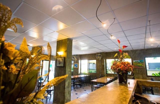 Central Place Hotel