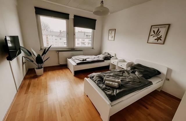 Central, quiet, close to trade fair/university hospital! MA3L