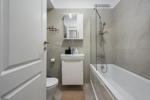 Central Residence Apartment 1021