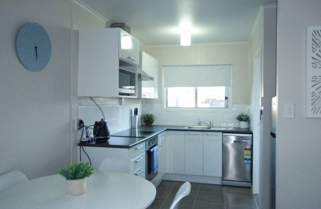 Central Rotorua Unit with spa pool