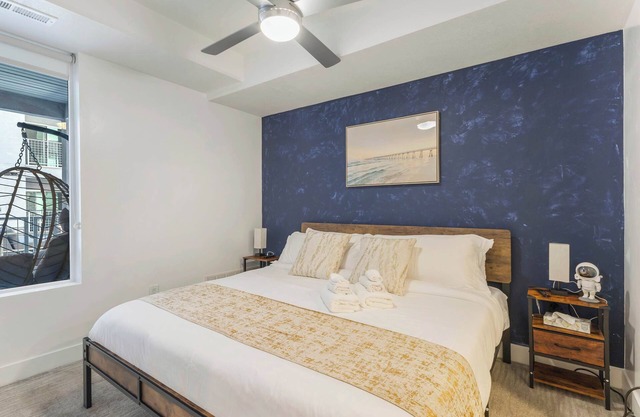 Central SLC Apartment King Bed Gym Smart TV