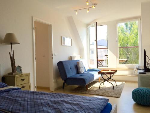 Central Studio with mini balcony