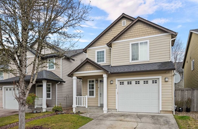 Central Vancouver Location, Open Floor Plan, Next to Kids Park, Close to Shopping, Pet Friendly