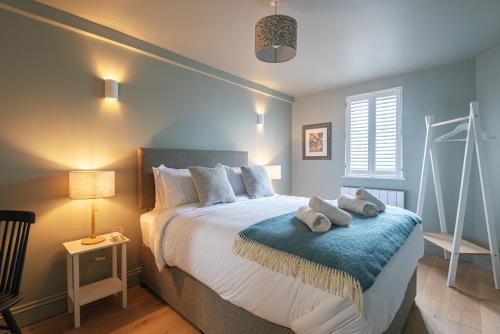 Central Whitchurch - Lowcross House Guest Bedroom 5