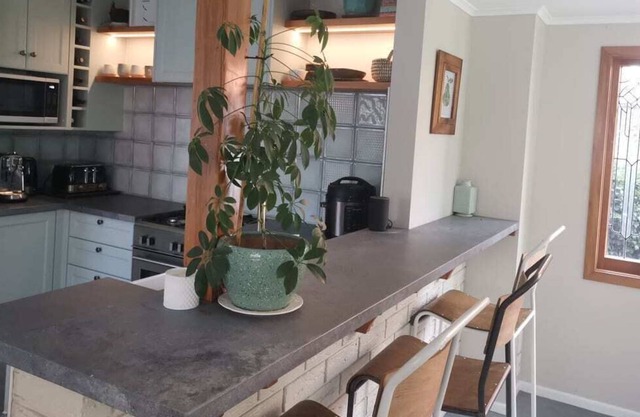 Centrally heated character home and studio walking distance to Redwoods. Lynmore
