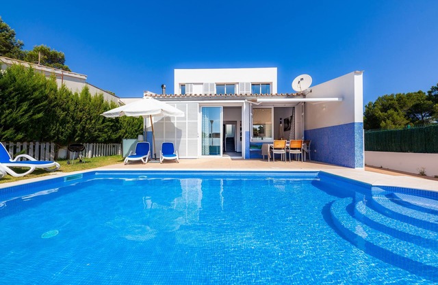 Centrally located and near the beach - Villa Domus Genti