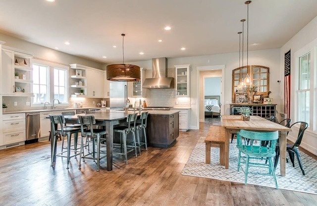 Centrally Located! Large Entertainment Areas!
