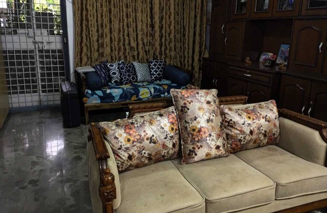 Centrally located 2 bedroom house with local help
