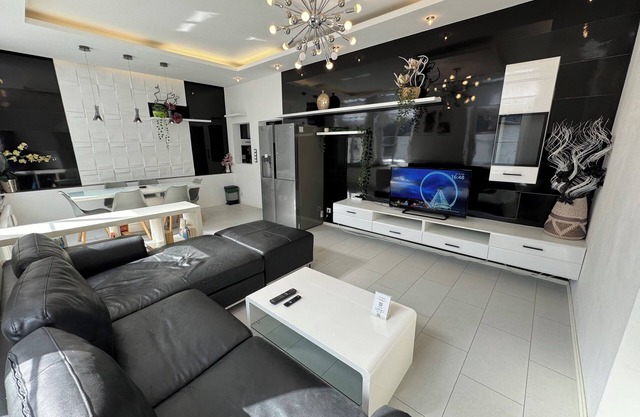 Centrally located apartment near the train station