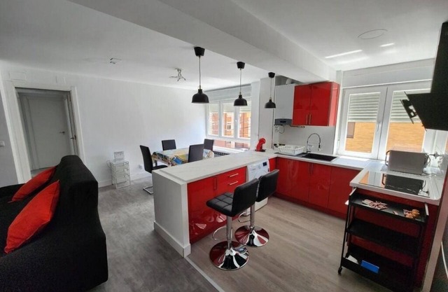 Centrally located apartment, close to hospitals and downtown.