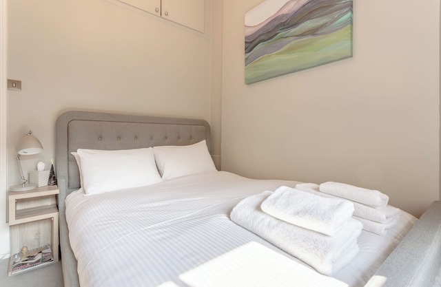 Centrally Located | Contemporary 1BD Flat