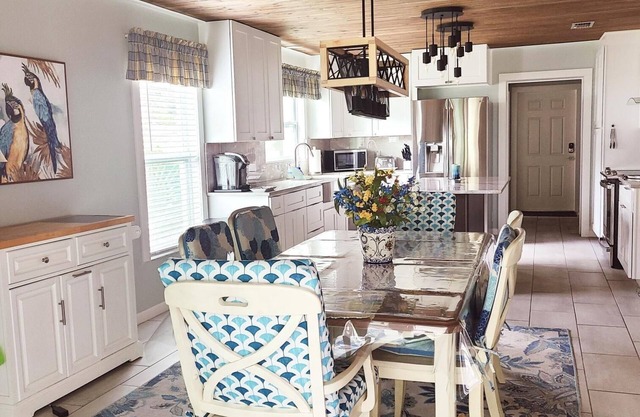 CENTRALLY LOCATED HOME IN CHARMING HISTORIC WEST PALMETTO.