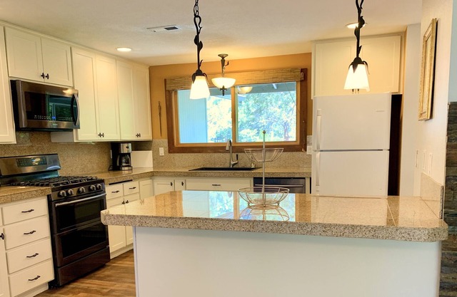 Centrally located, open concept, steps to trails, and open space! 30 Day Min.