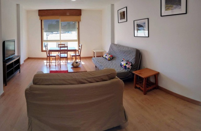 Centric Three Bedroom Flat in Santa Cruz 5B