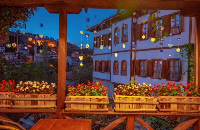 Cesmeli Konak Garden