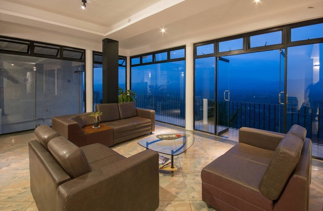 Ceyloni Panorama Resort