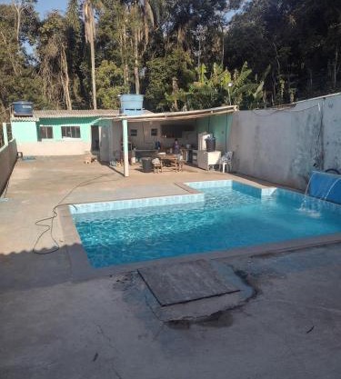 Chácara com piscina