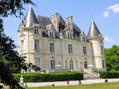 Château de Beauchamp en Sarthe