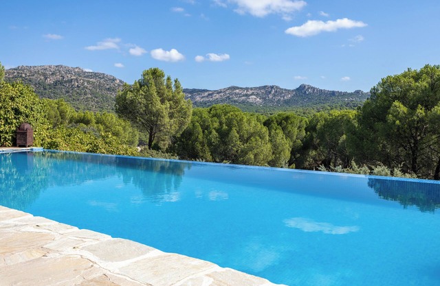 Chalet 'Casa De Cuento' with private pool, private terrace and Wi-Fi