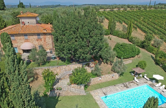 Charming Villa w/pool nestled in Chianti vineyards, with AC, close to Florence