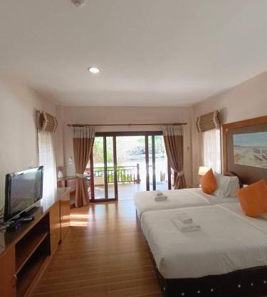 Chaithalay Khanom Resort