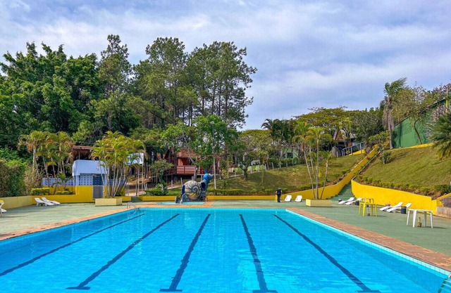 Chalé em camping pago a parte com lazer - Itú/SP